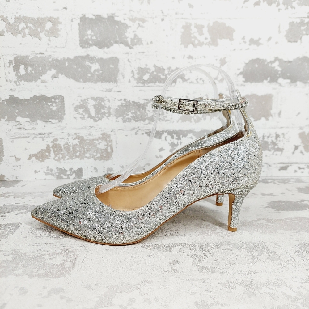 New Jewel Badgley Mischka Jamila Ankle Strap Kitten Heel Pumps i428